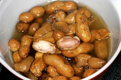Winn Dixie Green Canned Boiled Peanuts